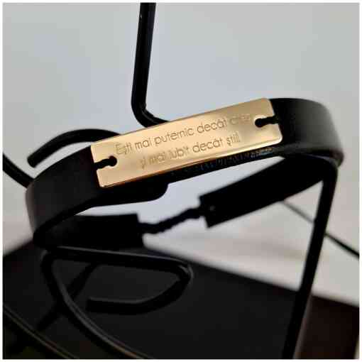 Bratara barbateasca din piele - Placuta gravata cu text din Aur Galben 9K - Model reglabil-Aur 9K-Personalizate >> Tip Bijuterie >> Pentru el