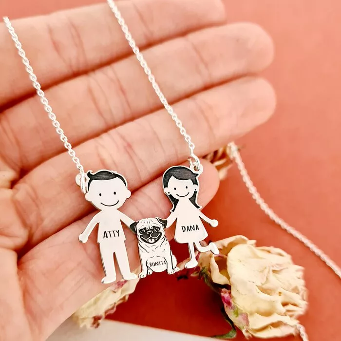 Lantisor Familie - 3 Membri cu Pug - Argint 925-Familia mea-Personalizate >> Ocazie >> Familia mea