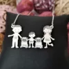 Lantisor Familie - 5 Membri cu 2 caini - Pug - Argint 925-Familia mea-Personalizate >> Ocazie >> Familia mea