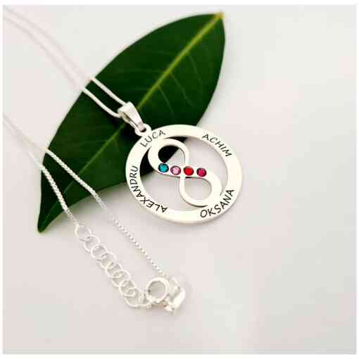 Lantisor Iubire Infinita - 4 nume - Argint 925 si cristale Swarovski-Bijuterii cu nume-Personalizate >> Ocazie >> Familia mea