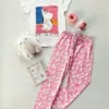 Pijama dama ieftina bumbac lunga cu tricou alb si pantaloni lungi roz cu imprimeu Ready for the day-Pijamale-Pijamale
