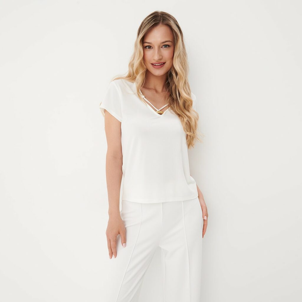 Mohito - Bluză cu decolteu decorativ - Ivory-All > blouses