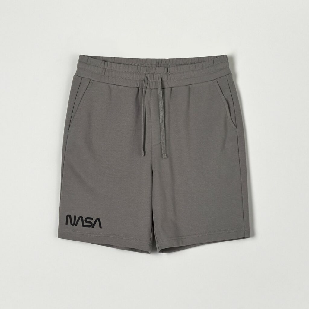 Sinsay - Pantaloni sport scurți NASA - Gri deschis-For him > clothes > shorts