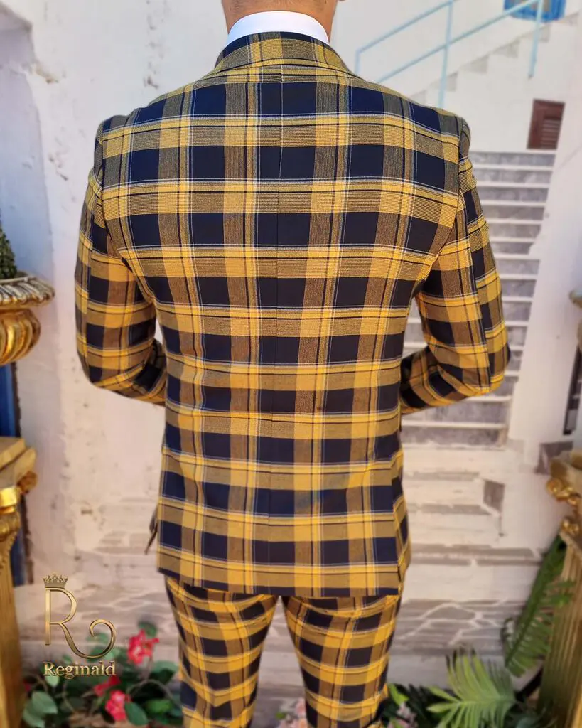 Costum de barbati