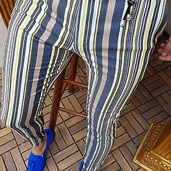 Bleumarin cu dungi galbene