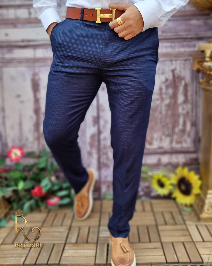 Pantaloni eleganți de bărbați