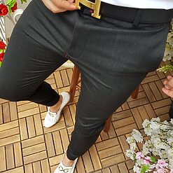 Gri închis cu model liniar