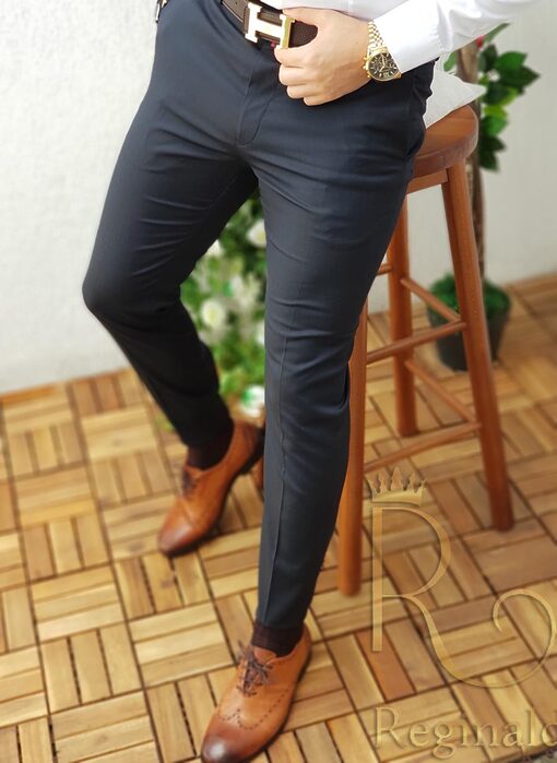 Pantaloni eleganti de barbati