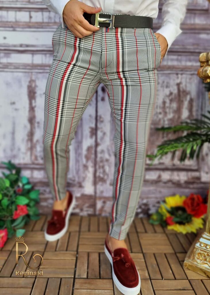 Pantaloni eleganti de barbati