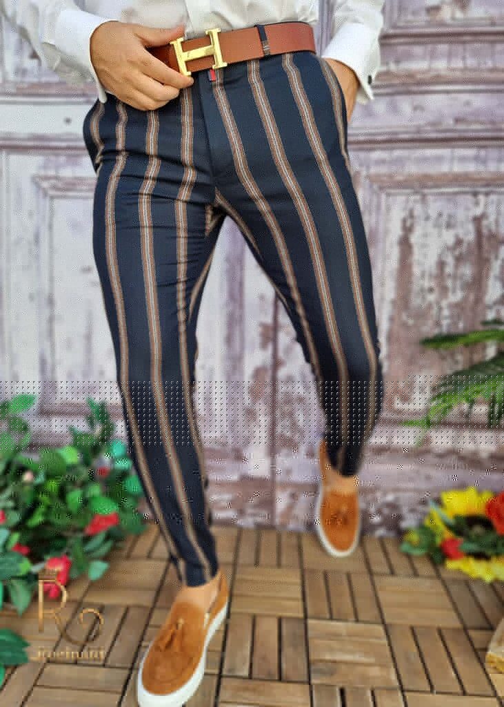 Pantaloni eleganti de barbati