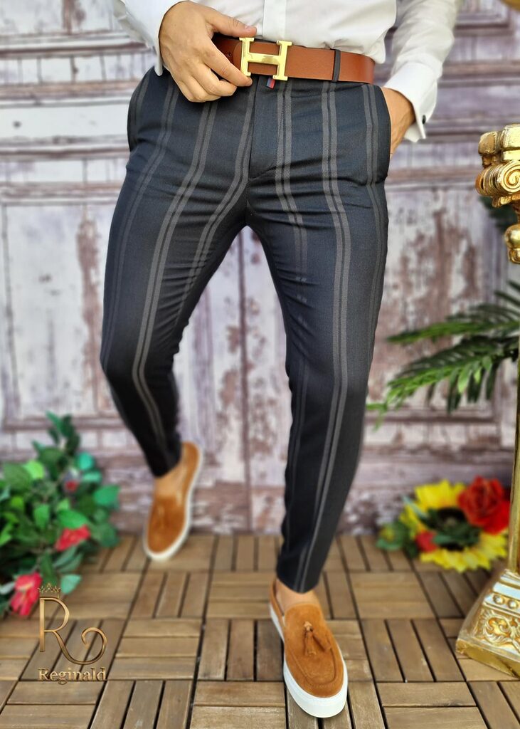 Pantaloni eleganti de barbati