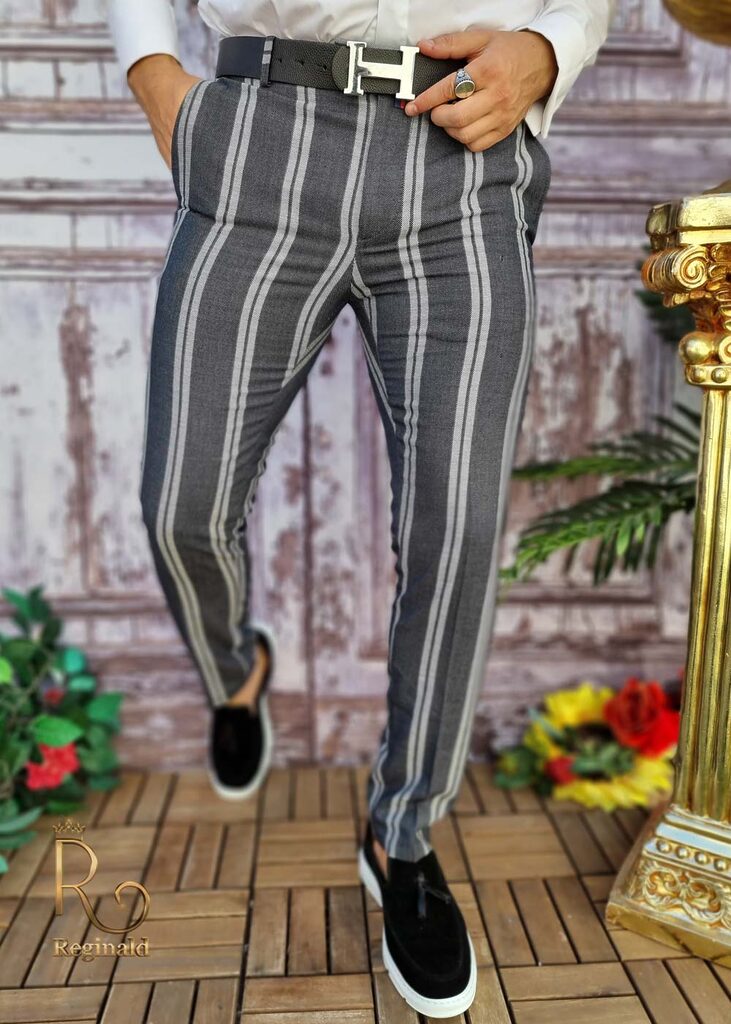 Pantaloni eleganti de barbati