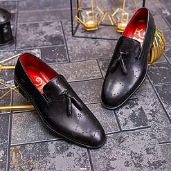 Pantofi Loafers de barbati din piele naturala Negru gravat cu ciucuri P1557 3