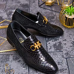Pantofi Loafers de barbati din piele naturala negri accesoriu auriu P1377 3