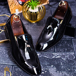 Pantofi de barbati LOAFERS piele neagra lacuita si ciucuri P105 3