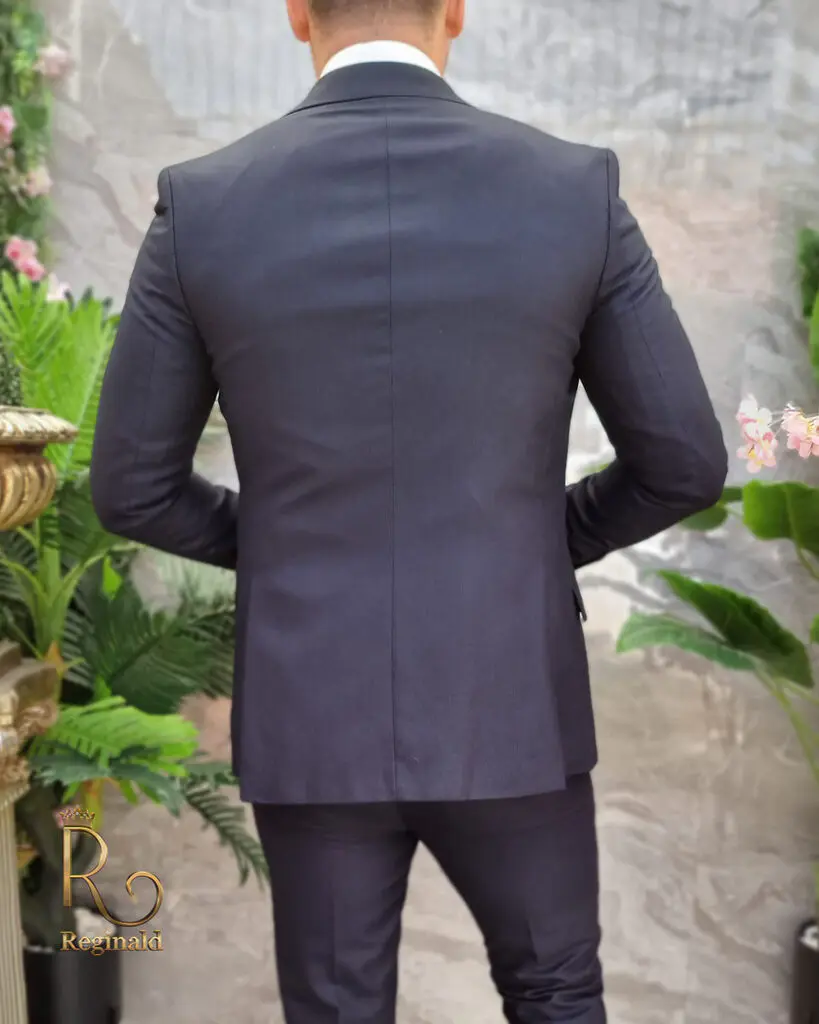 Costum de bărbați