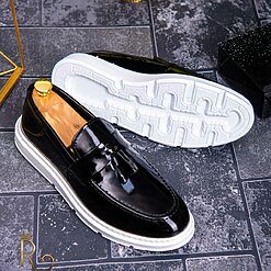 Piele neagra lăcuită