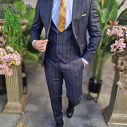 Costum gri in carouri bleumarin set 3 piese C4430 3