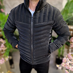 Geaca neagra cu guler inalt GC705 3