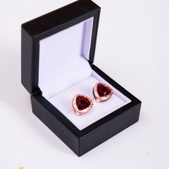 Butoni aurii cu pietre rosii BT006 1