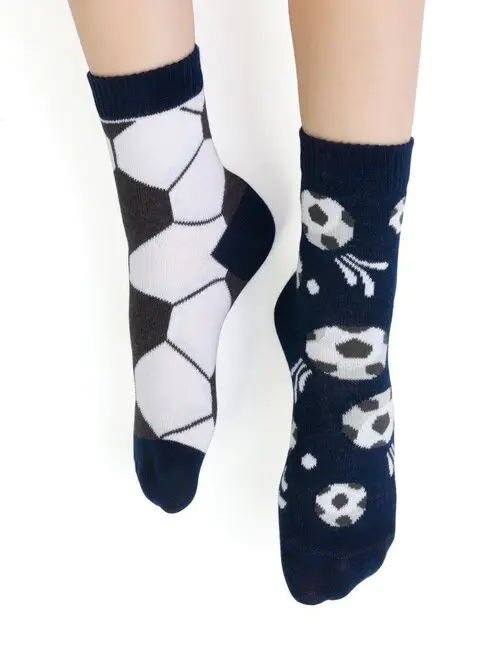 Sosete bebelusi bleumarin cu fotbal Steven S138-350-COPII