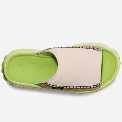 Venture Daze Slide 4