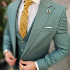 Costum de barbati Verde cu nasturi aurii Sacou Vesta si Pantalon C4679 4