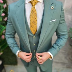 Costum de barbati Verde cu nasturi aurii Sacou Vesta si Pantalon C4679 5