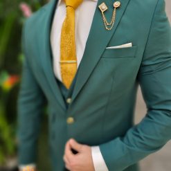 Verde cu nasturi aurii: Sacou