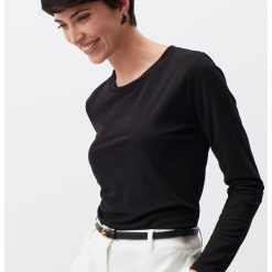 Bluza cu model uni si decupaj pe partea din spate-FEMEI-IMBRACAMINTE/Bluze