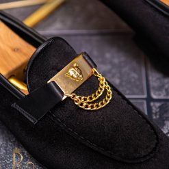 MocasiniLoafers negri din catifea cu accesoriu metalic auriu P1057 1