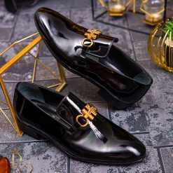 Pantofi Loafers de barbati din piele naturala negri cu accesoriu auriu P1357 4