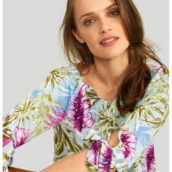 Bluza cu imprimeu tropical si decupaje pe maneci-FEMEI-IMBRACAMINTE/Bluze