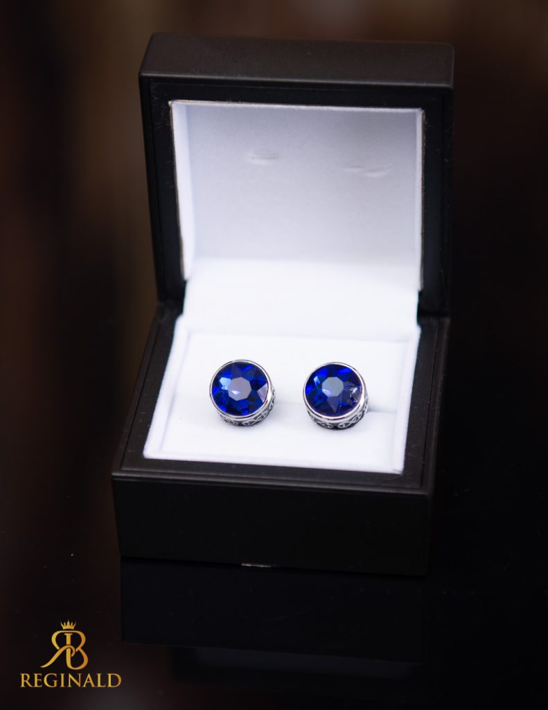Butoni argintii cu pietre albastre- BT051-Butoni camasa