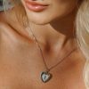 Medalion inima cu poze in interior - Girl & Mother of Pearl - Argint 925 Rodiat-Personalizate >> Tip Bijuterie >> Lantisor si Pandantiv cu Poza Inauntru >> Noutati