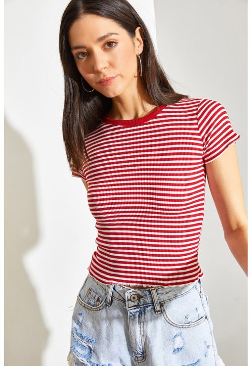 Tricou crop cu model in dungi si decolteu la baza gatului-FEMEI-IMBRACAMINTE/Tricouri si maiouri