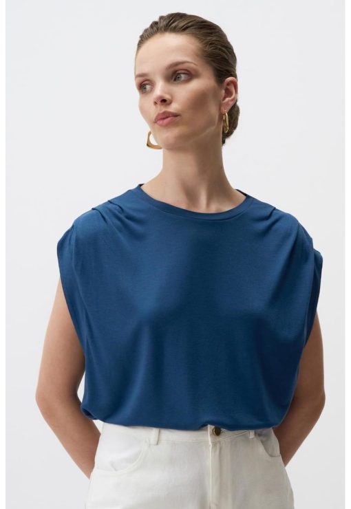 Bluza lejera cu decolteu rotund-FEMEI-IMBRACAMINTE/Bluze