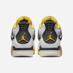W 4 Retro 3