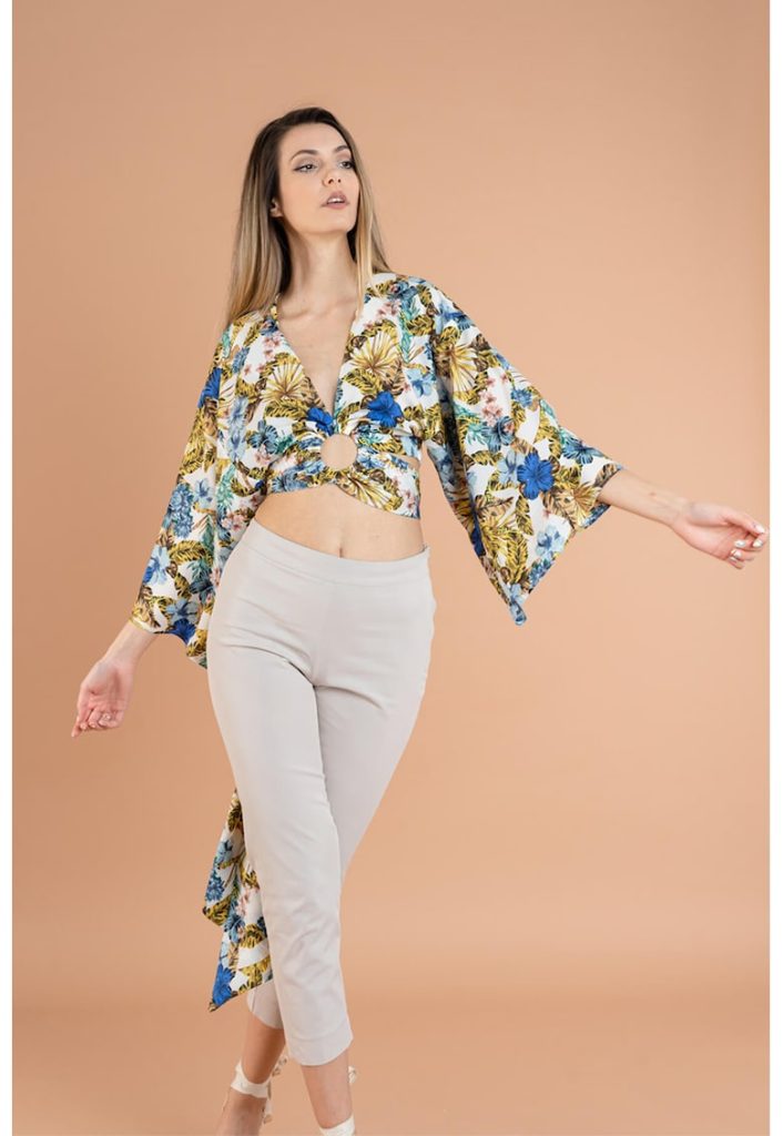 Bluza crop din satin cu maneci chimono Heidi-FEMEI-IMBRACAMINTE/Bluze