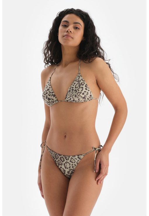 Sutien de baie cu cupe triunghiulare si model animal print-FEMEI-IMBRACAMINTE/Costume de baie