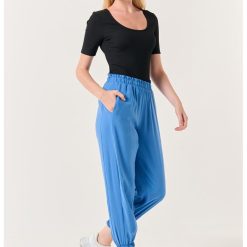 Pantaloni jogger crop din amestec de modal-FEMEI-IMBRACAMINTE/Pantaloni si colanti