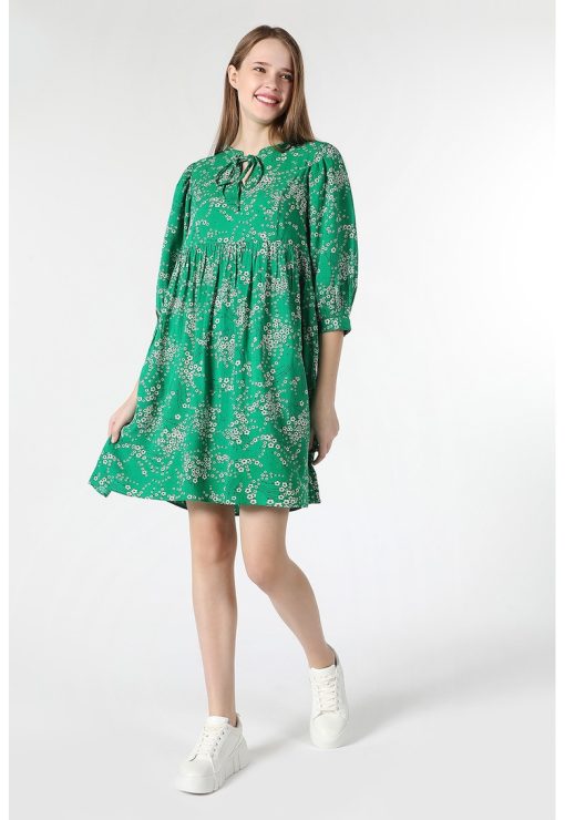 Rochie mini cu croiala in A si model floral-FEMEI-IMBRACAMINTE/Rochii