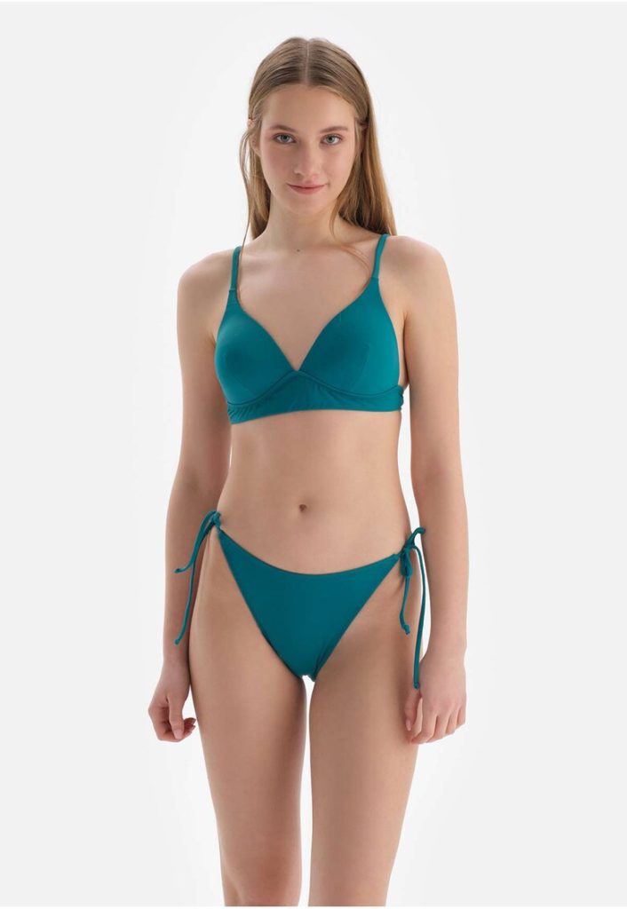 Slip cu model uni si snururi laterale-FEMEI-IMBRACAMINTE/Costume de baie