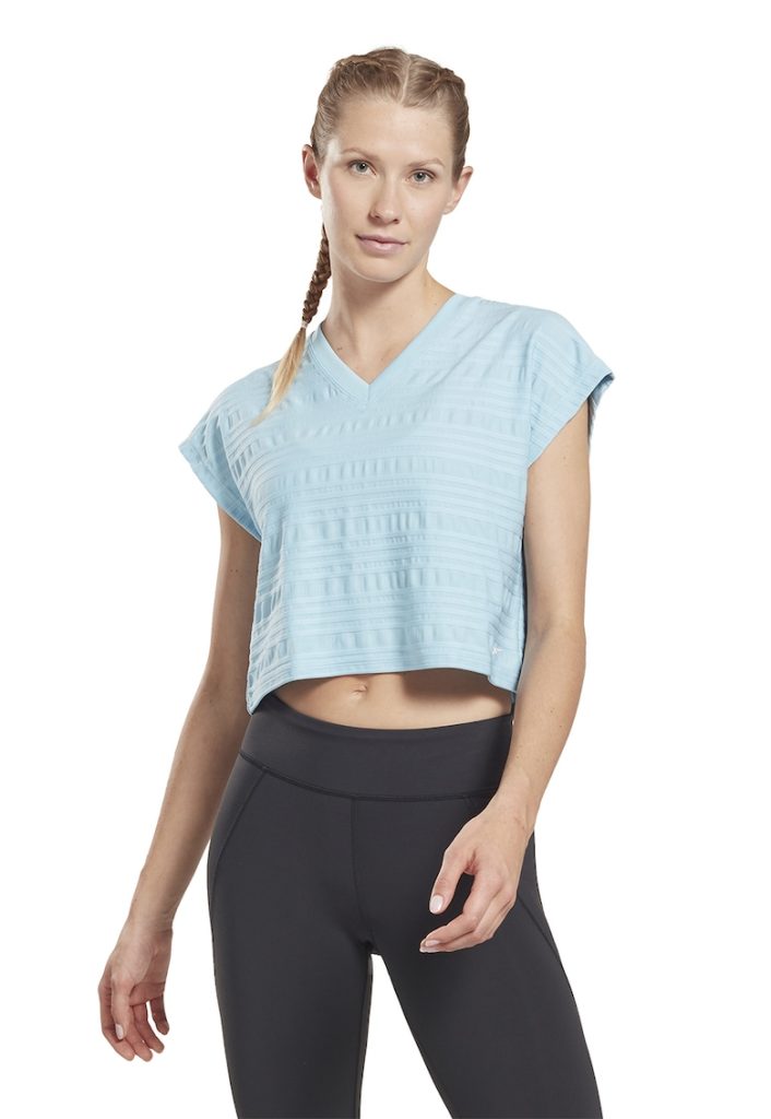 Tricou crop cu decolteu in V pentru antrenament-FEMEI-IMBRACAMINTE/Tricouri si maiouri