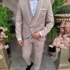 Costum elegant de ceremonie bej