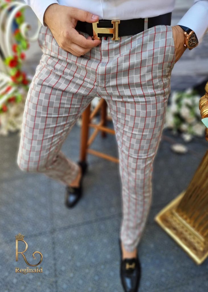 Pantaloni de barbati gri in patratele