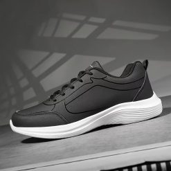 Negru/Alb-Barbati-Incaltaminte barbati 