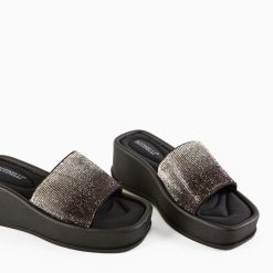 Papuci dama Gaib Negri 4