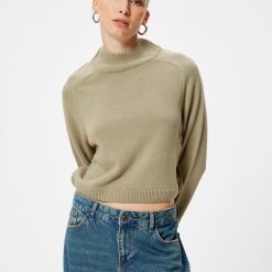 Pulover cu model uni si maneci raglan-FEMEI-