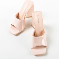 Saboti dama Duggan Nude 5